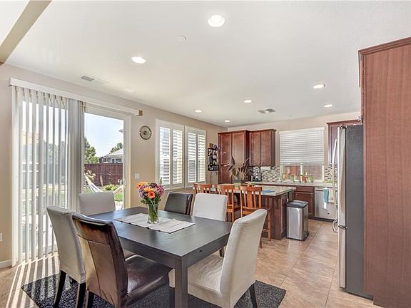 3rd image of 1801 Kelley Pl