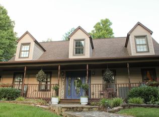 808 N Mohawk Dr, Erwin, TN 37650