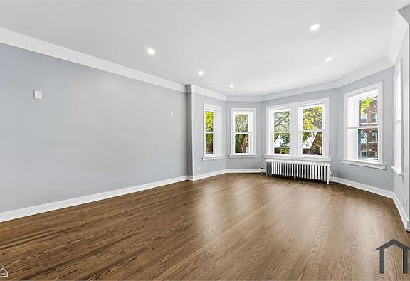 2nd image of 7931 S Vernon Ave #2N