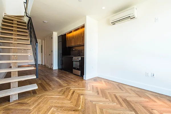 Rented by Nooklyn NYC LLC | media 84