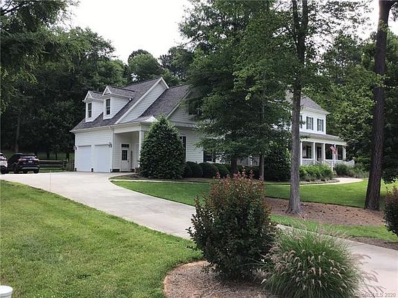 2nd image of 229 Bayberry Creek Cir