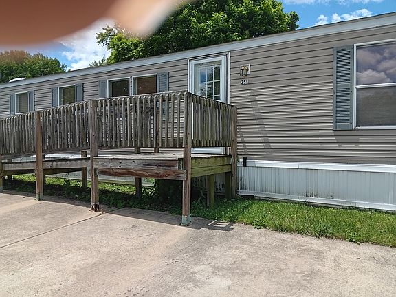 2nd image of 253 Park Ln