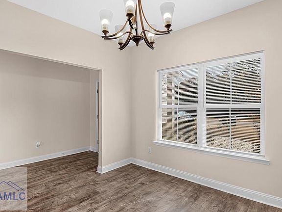 4th image of 299 Archibald Ave SE