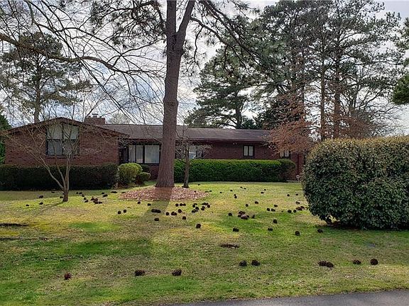 4th image of 5203 Sweetbriar Cir
