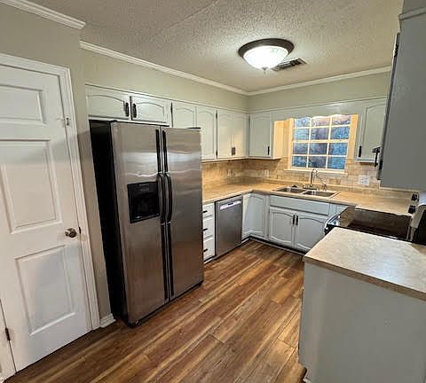 2nd image of 8623 Bayou Castelle Dr