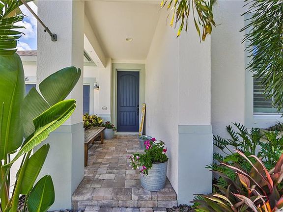 4th image of 6805 Park Strand Dr