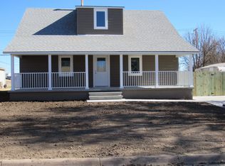 1009 N Norton Ave, Norton, KS 67654