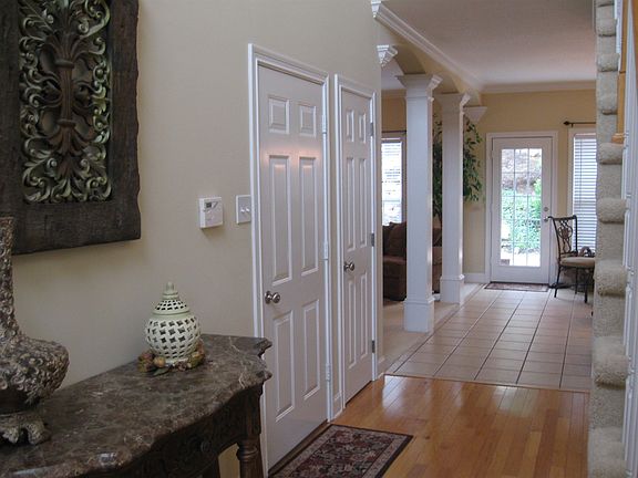 3rd image of 2805 Timber Green Ln