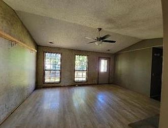 Additional Living Room