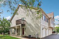Windsor Dr-S0210-001.jpg