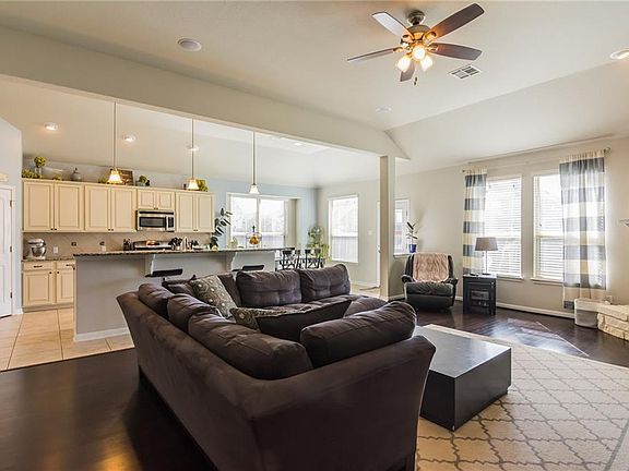 5th image of 13712 Glen Mark Dr