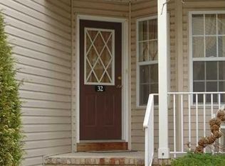 32 Hawthorne Rd, North Brunswick, NJ 08902