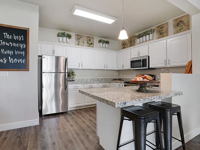 Draper Village Apartments — Photo 16