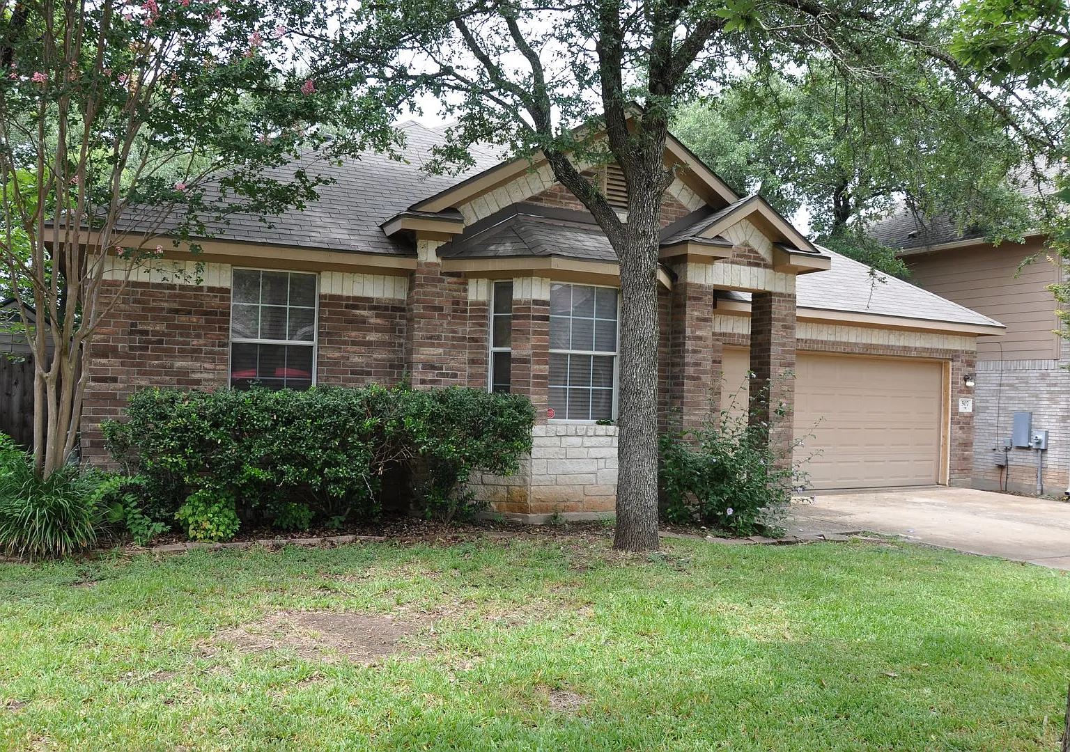 3 Bedroom 2 Bath with and Office/4th Bedroom in Vista Ridge — Photo 2