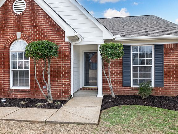3rd image of 8131 Mary Payton Dr