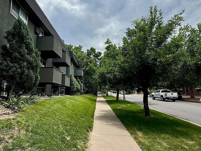 1410 York St #36 — Photo 13