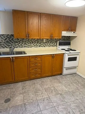 713 Yeremi St #BASEMENT — Photo 11