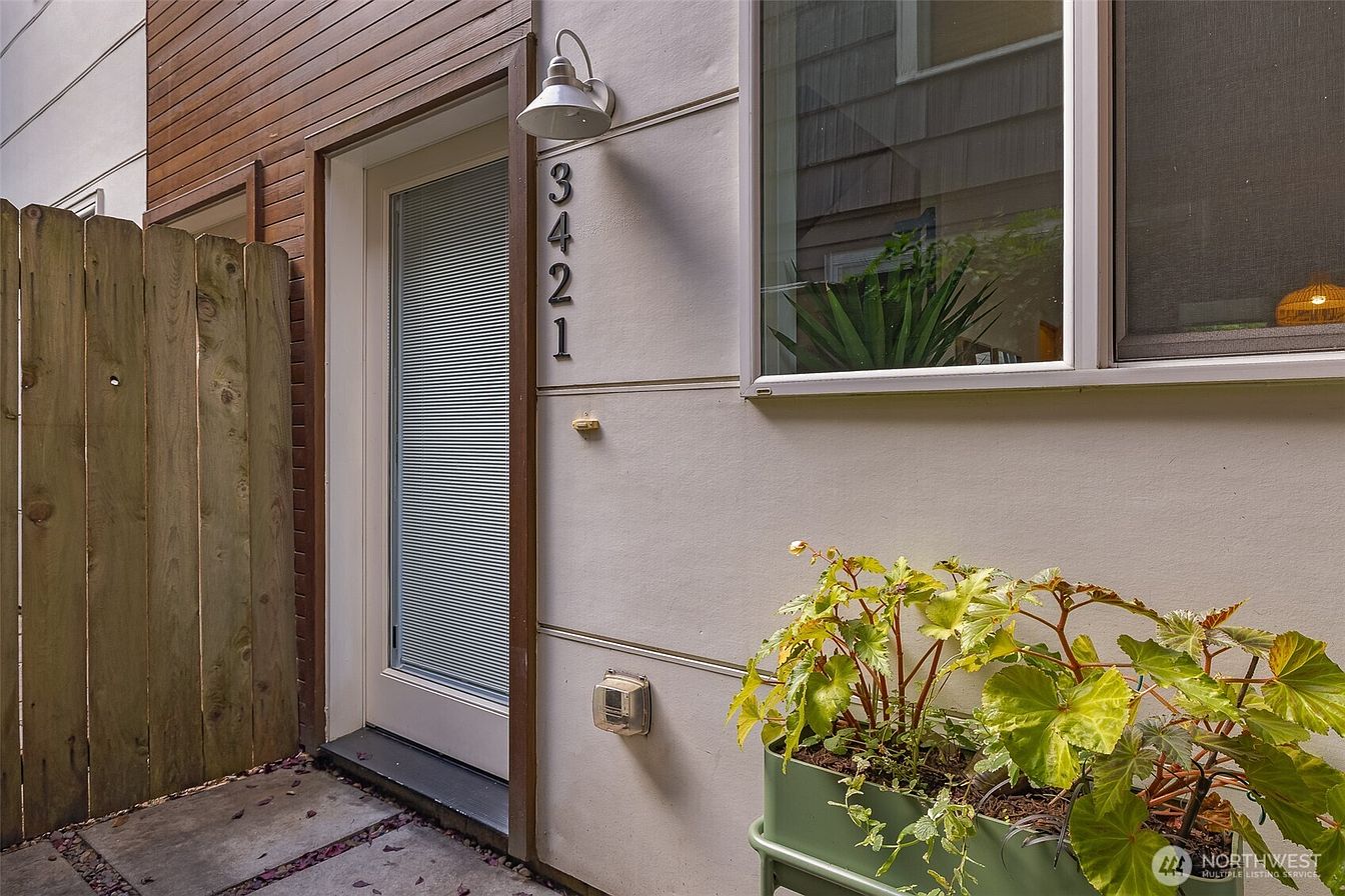 1st image of 3421 Beacon Avenue S