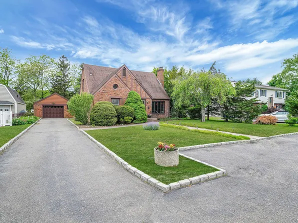 280 Kensington Avenue, Bayport, NY 11705