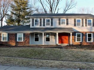 12047 Tangletree Dr, Saint Louis, MO 63146