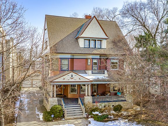 2nd image of 210 Home Ave
