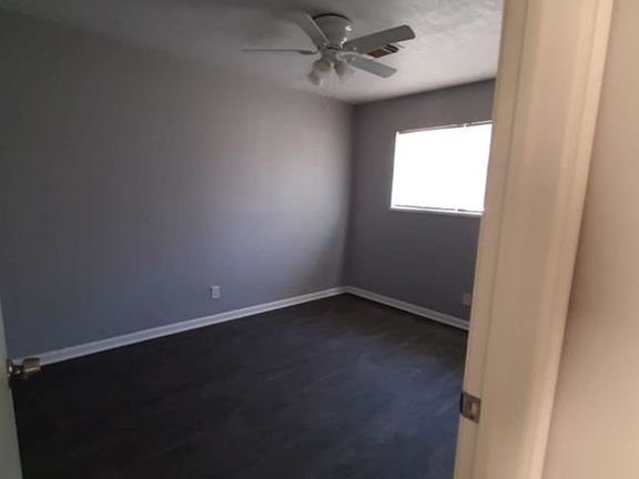 5th image of 5130 Parkview Dr