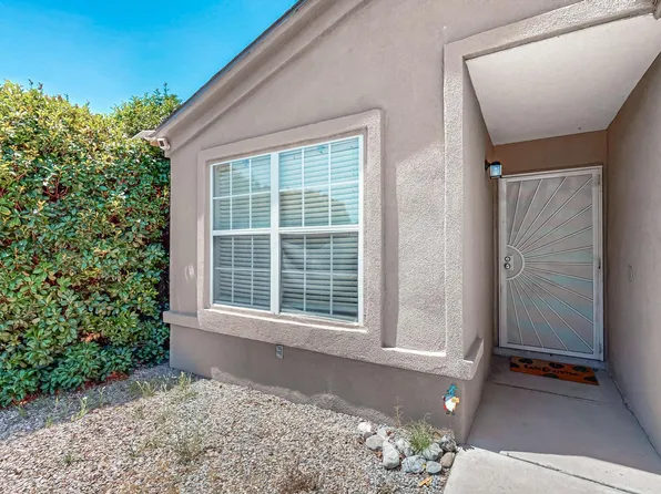 2105 Sea Foam St NW, Albuquerque, NM 87120