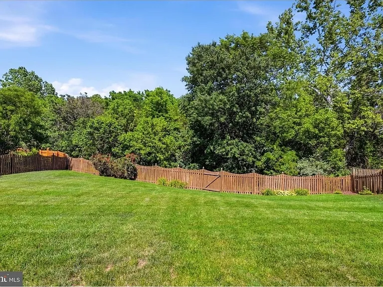22806 Oatlands Grove Pl — Photo 23