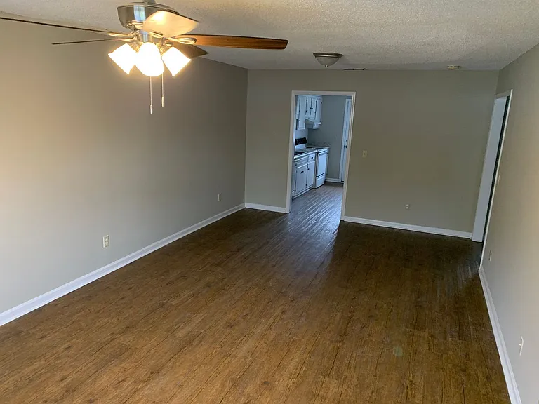 13 Southern Ct — Photo 4