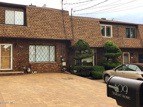 2nd image of 809 Stafford Ave