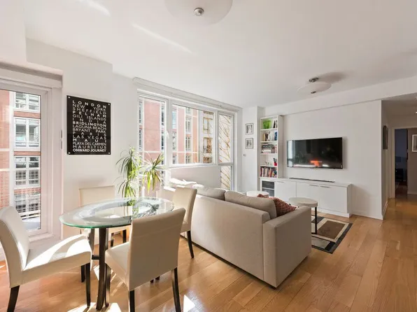 22 Renwick Street image 1 of 12