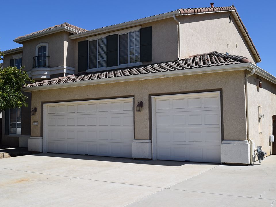 1st image of 813 W Pebble Dr