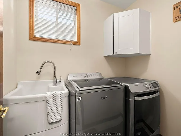 534 Michael Cres — Photo 27