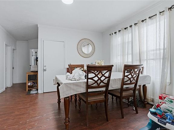 4th image of 41 Utton Ave