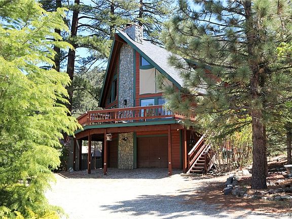 2nd image of 1612 Lassen Way