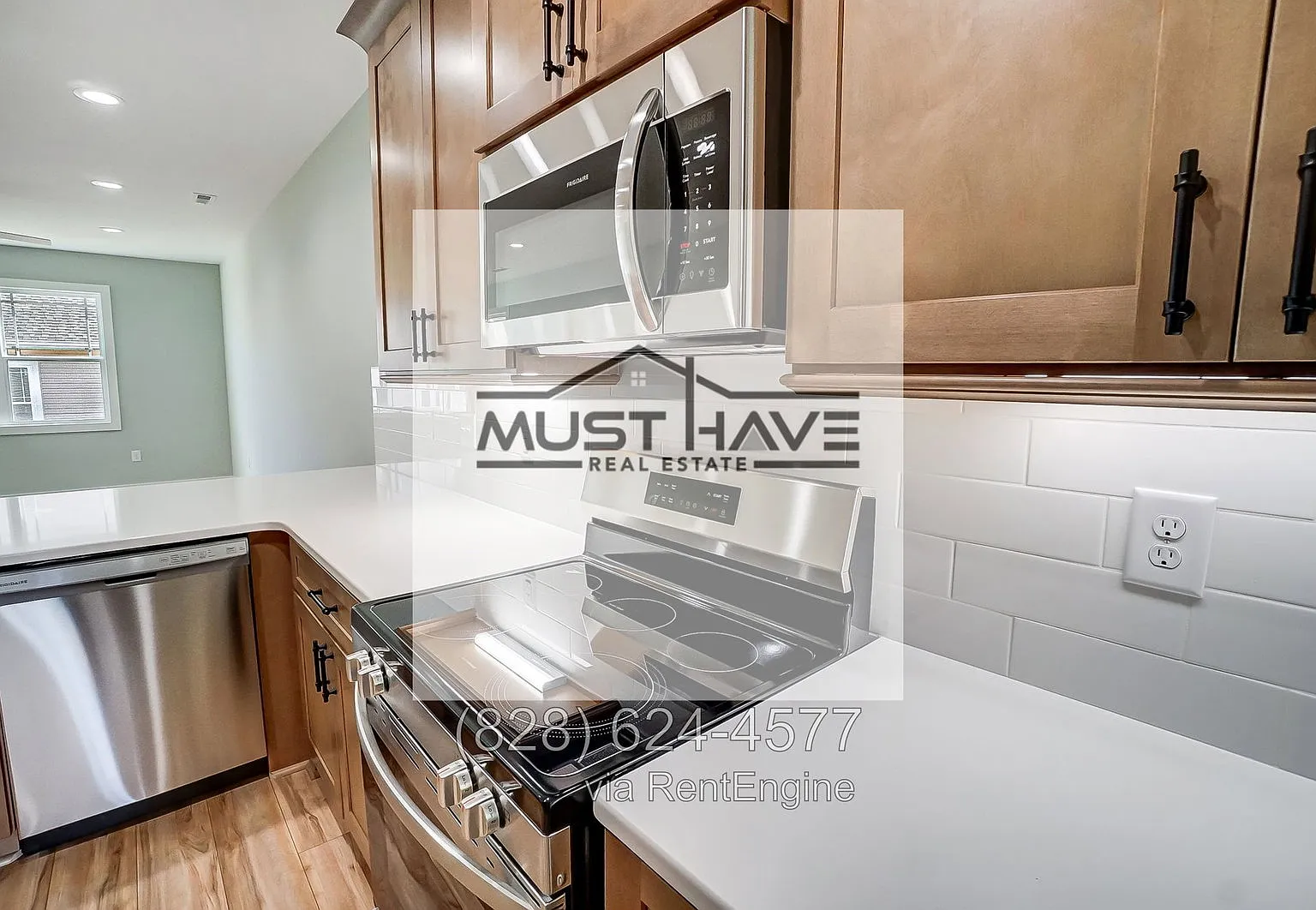 2 bed, 1.5 bath, 1124 sqft, $1,700 — Photo 2
