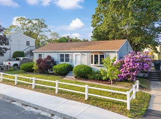 3 Gove Ln, Salisbury, MA 01952