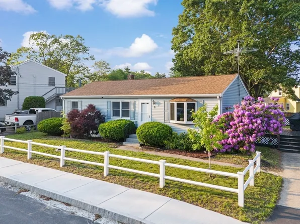 3 Gove Ln, Salisbury, MA 01952