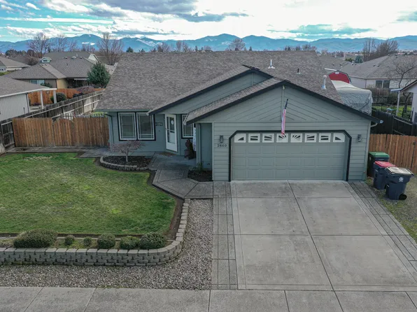 2460 Jeremy St, Central Pt, OR 97502