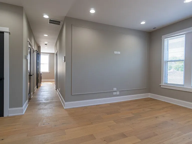 Pf Arg 5400 N. Paulina — Photo 24