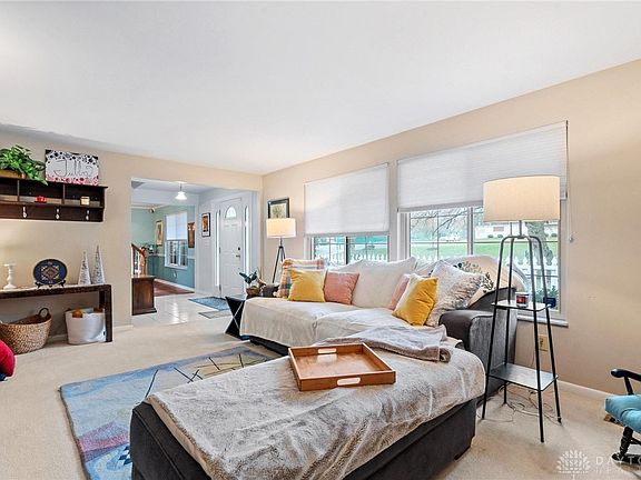 5th image of 2325 Pondview Dr