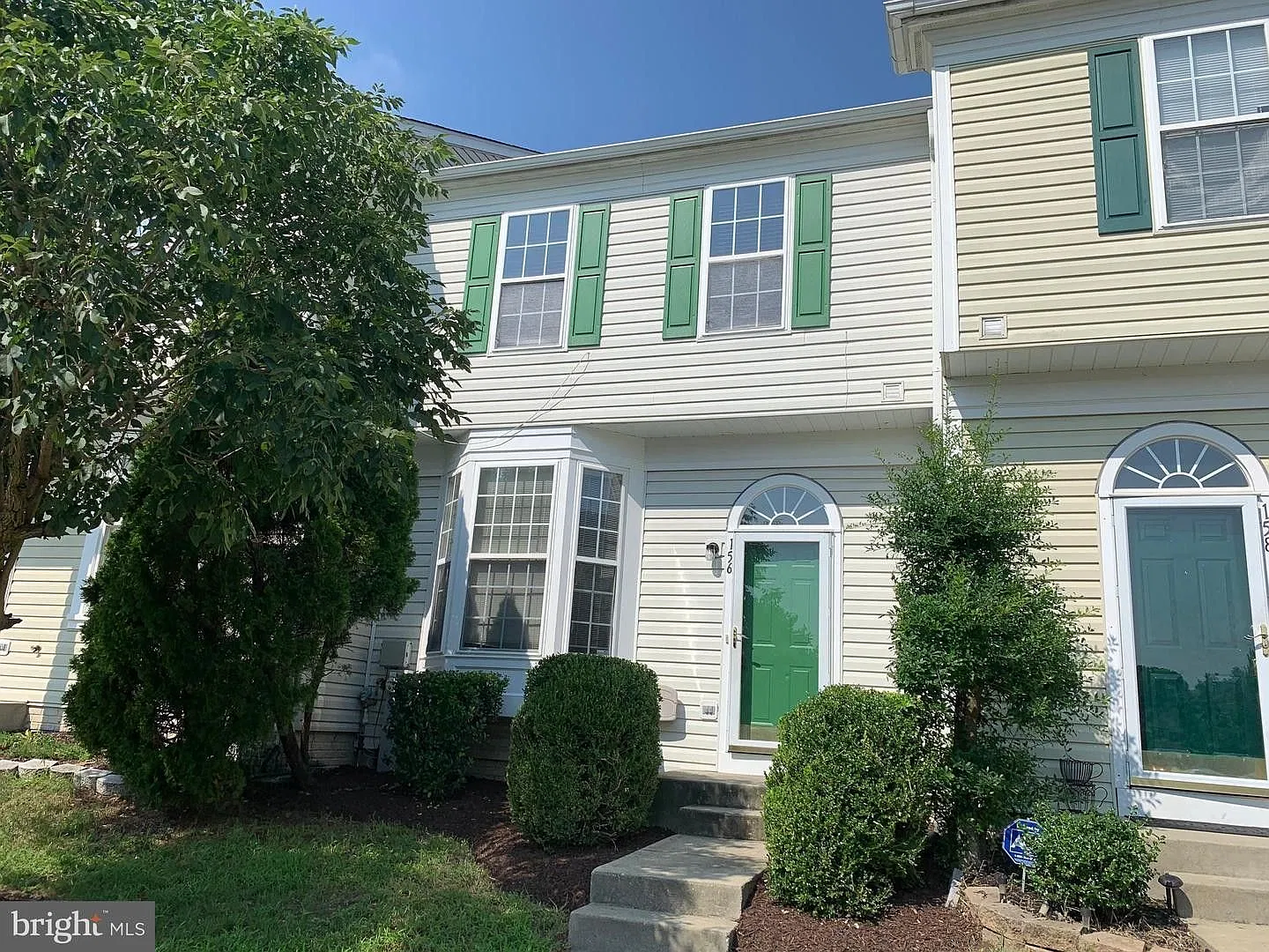 Gorgeous 3bd 2.5bth updated townhouse in Odenton. — Photo 1