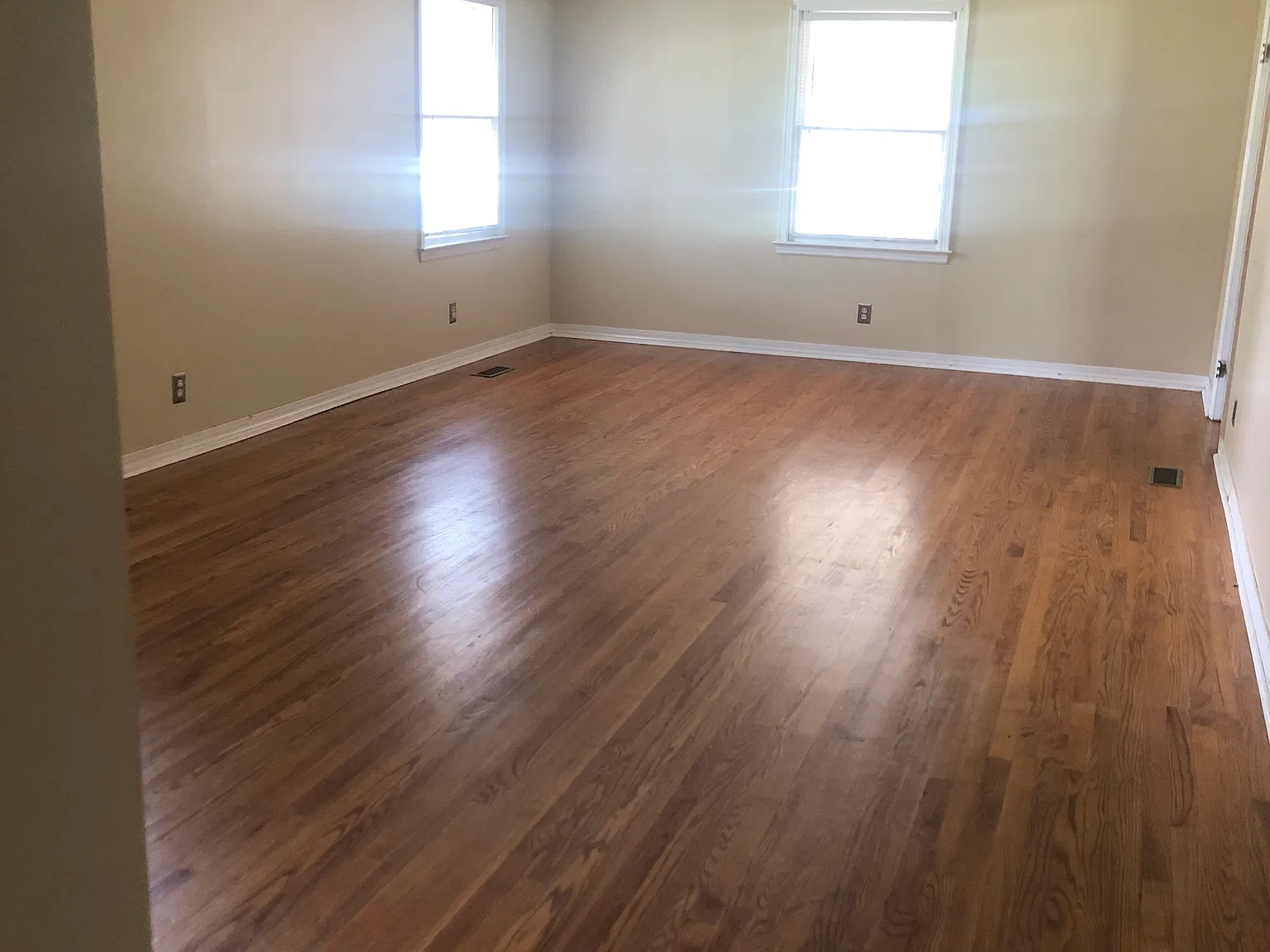 3 bed, 2200 sqft, $2,000 — Photo 3