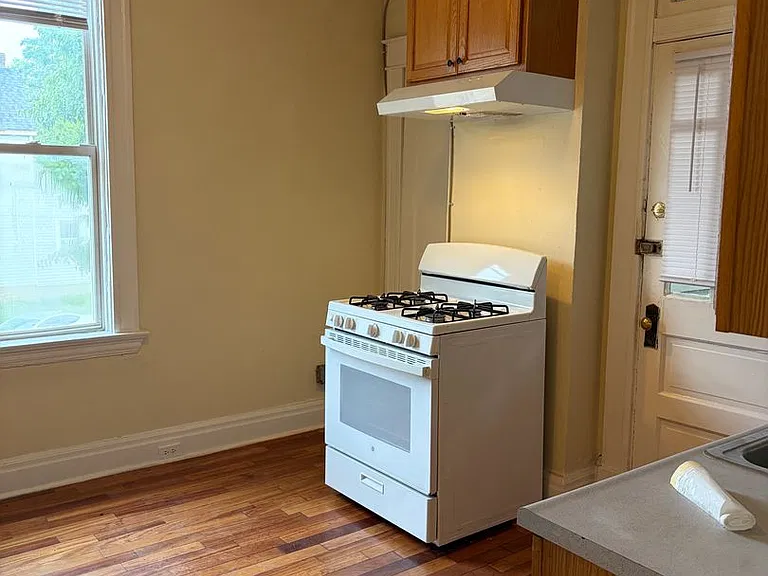 1740 Sherman Ave #1-6 — Photo 10