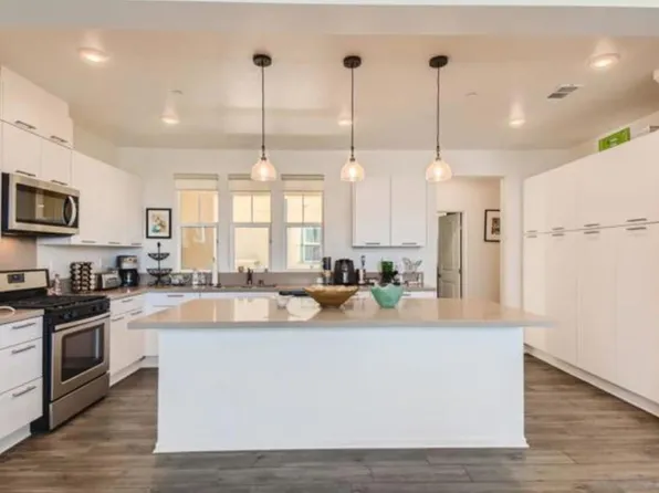 5301 Calle Rockfish Unit 100, San Diego, CA 92154