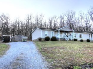 711 Shadowland Dr, Graysville, TN 37338