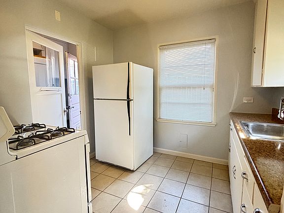 4th image of 2630 S Marion St #2630