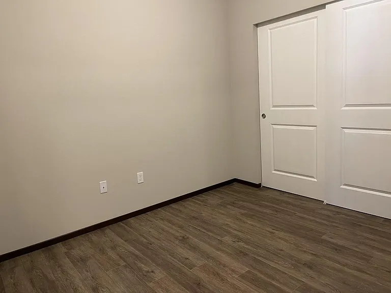 Remington Place Apartments — Photo 19