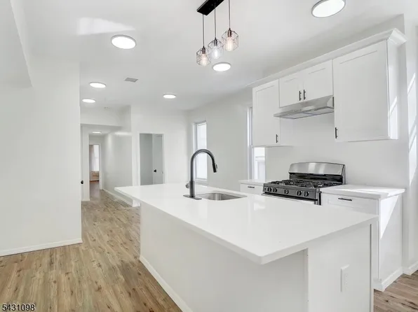 74 Winthrop St Floor 1, Newark, NJ 07104