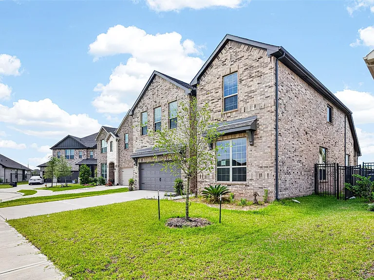 2080 Terra Rose Dr — Photo 2